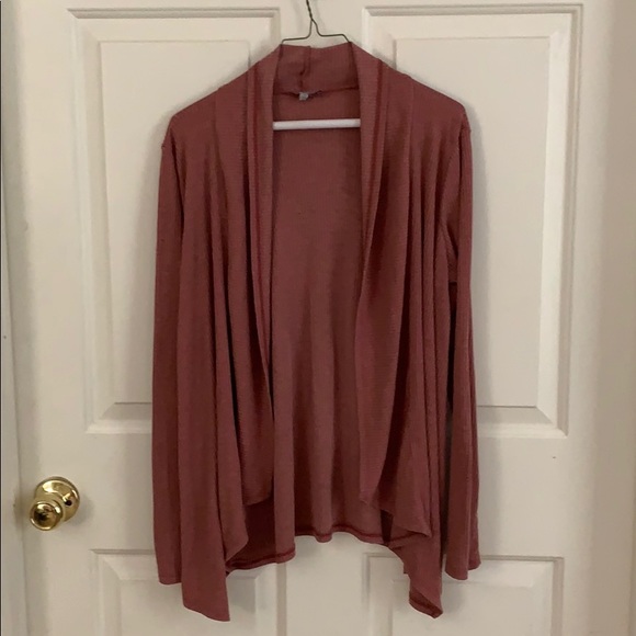 Charlotte Russe Sweaters - Charlotte Russe Light Weight Sweater